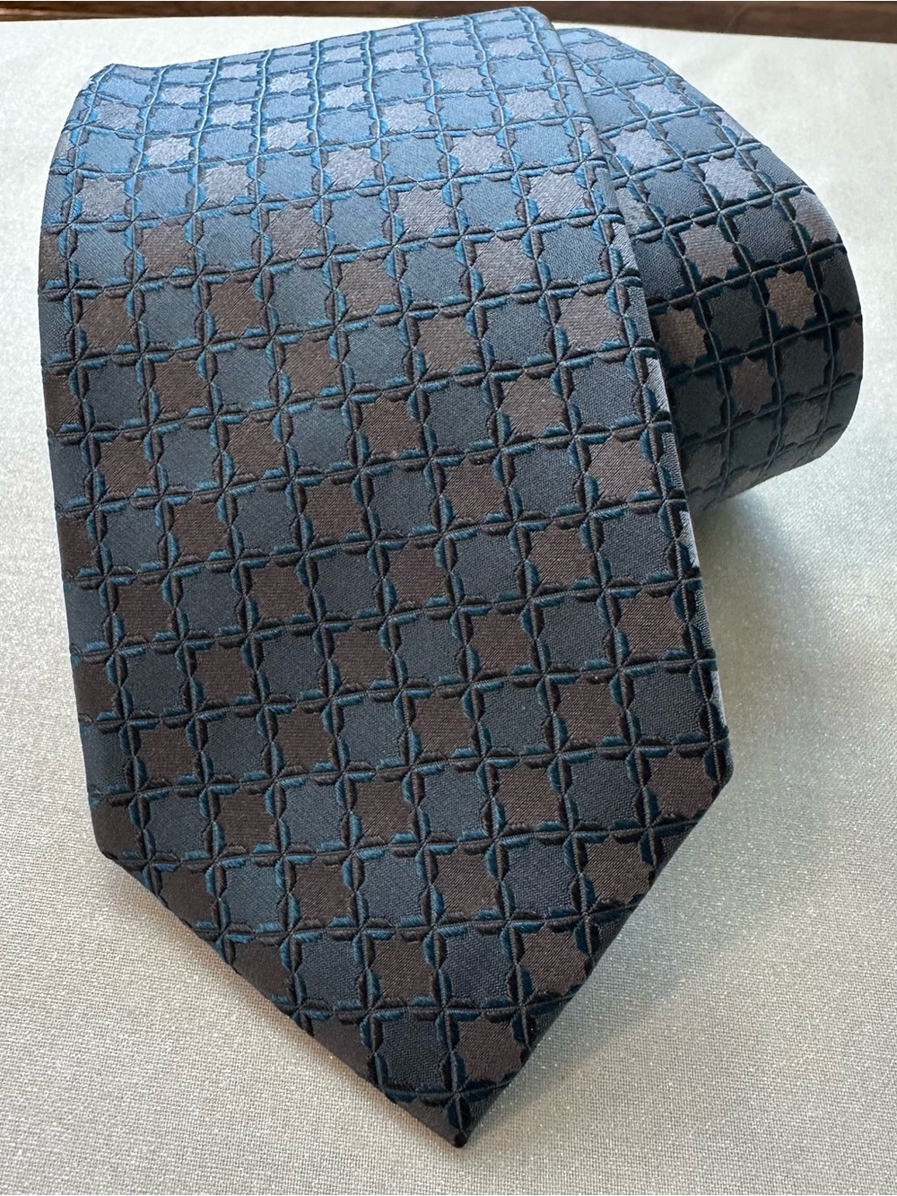 Van Heusen 100% Silk Tie Blue Geometric Grid Necktie 59" Classic Preppy Academia